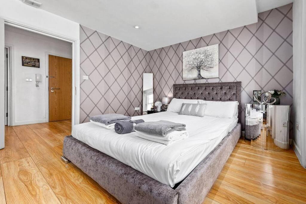 3 Bedroom Apartment In Haymarket Central London Sleep 10 Hy2 Eksteriør billede